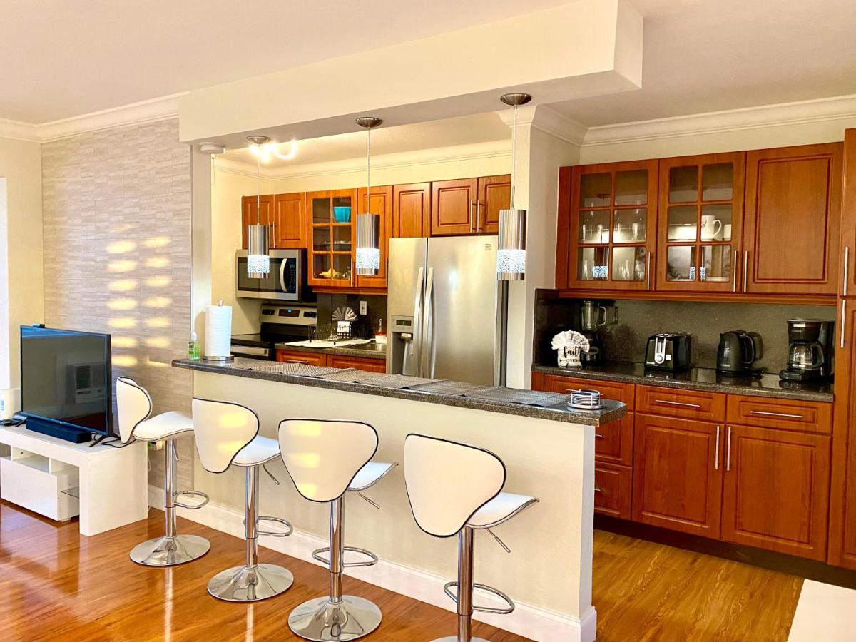 Deluxe Waterfront One Bedroom Apartment With Miami Skyline View, Free Parking 5 Mins Drive To Miami Beach Eksteriør bilde