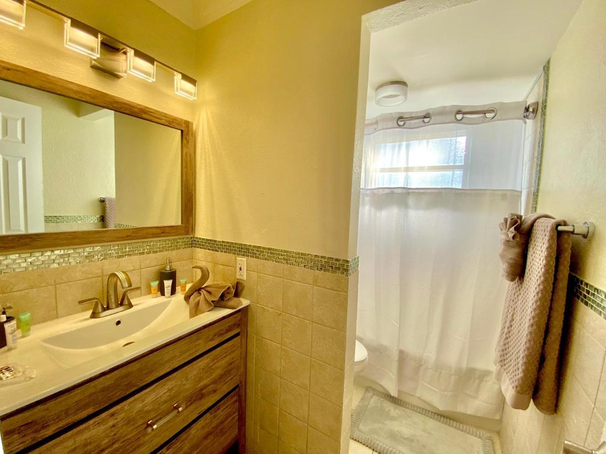 Deluxe Waterfront One Bedroom Apartment With Miami Skyline View, Free Parking 5 Mins Drive To Miami Beach Eksteriør bilde